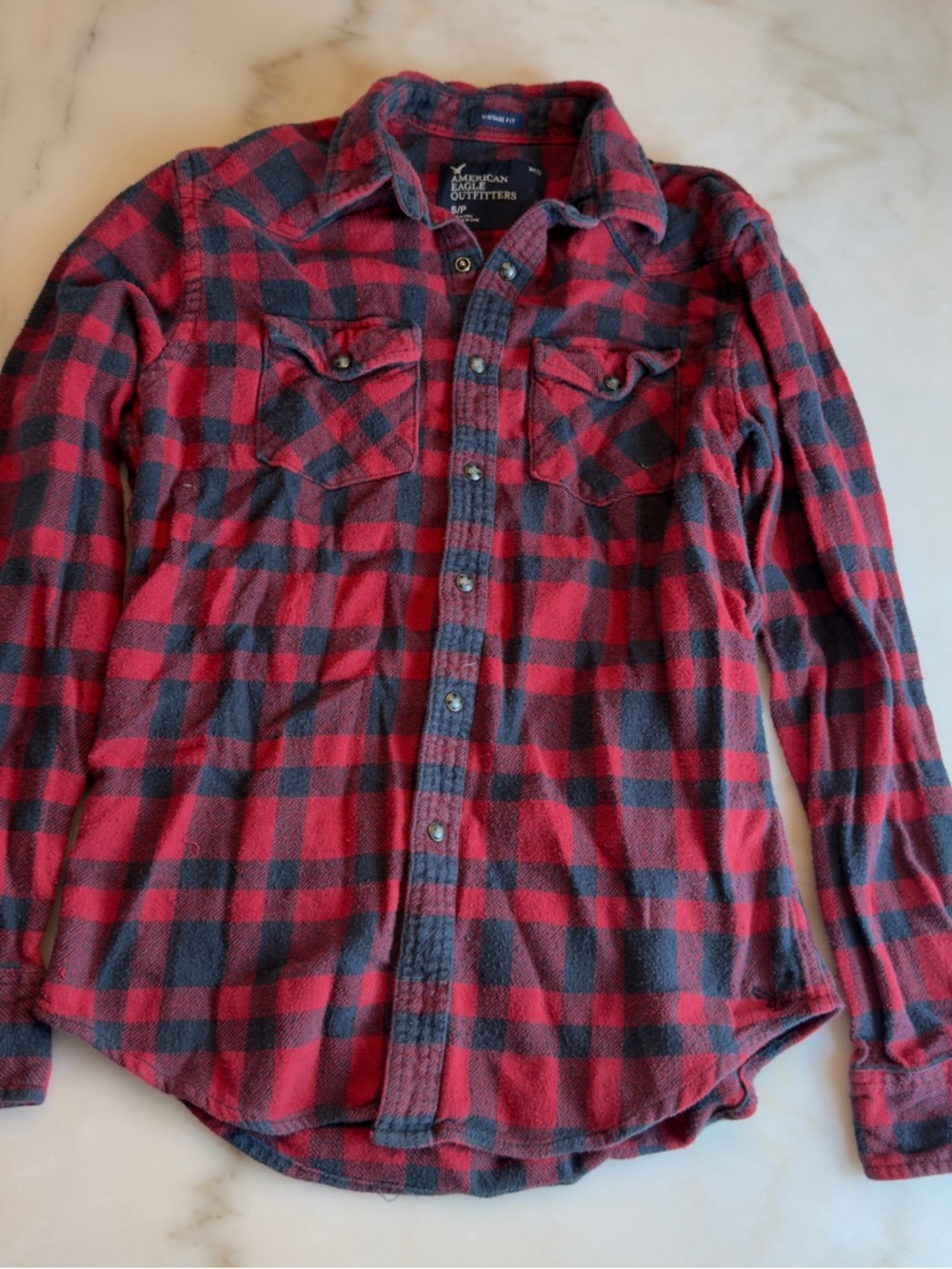 American Eagle Outfitters Red and Black Plaid Button-Up Flannel Shirt